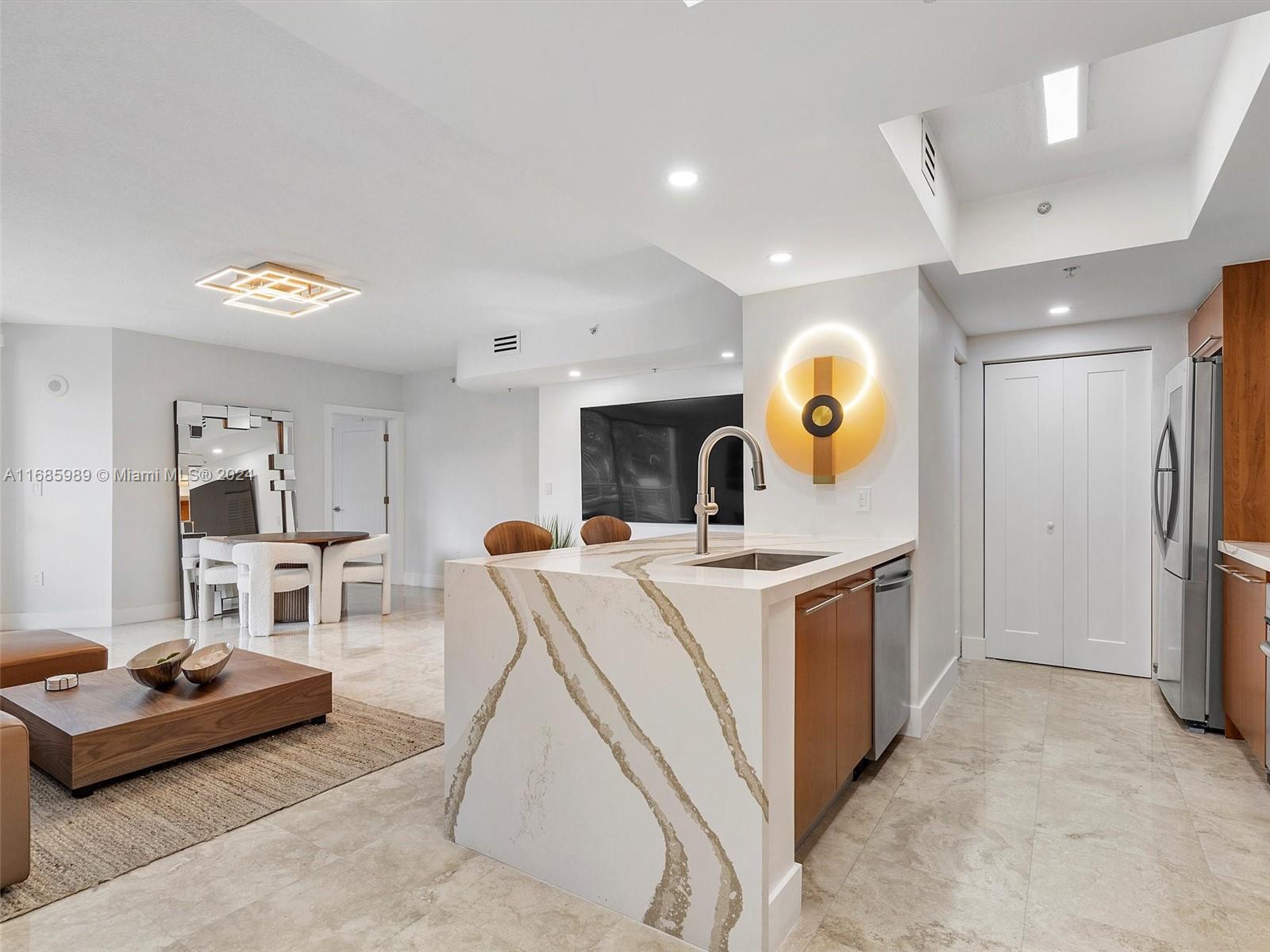 110 Washington Ave #2516, Miami Beach FL 33139