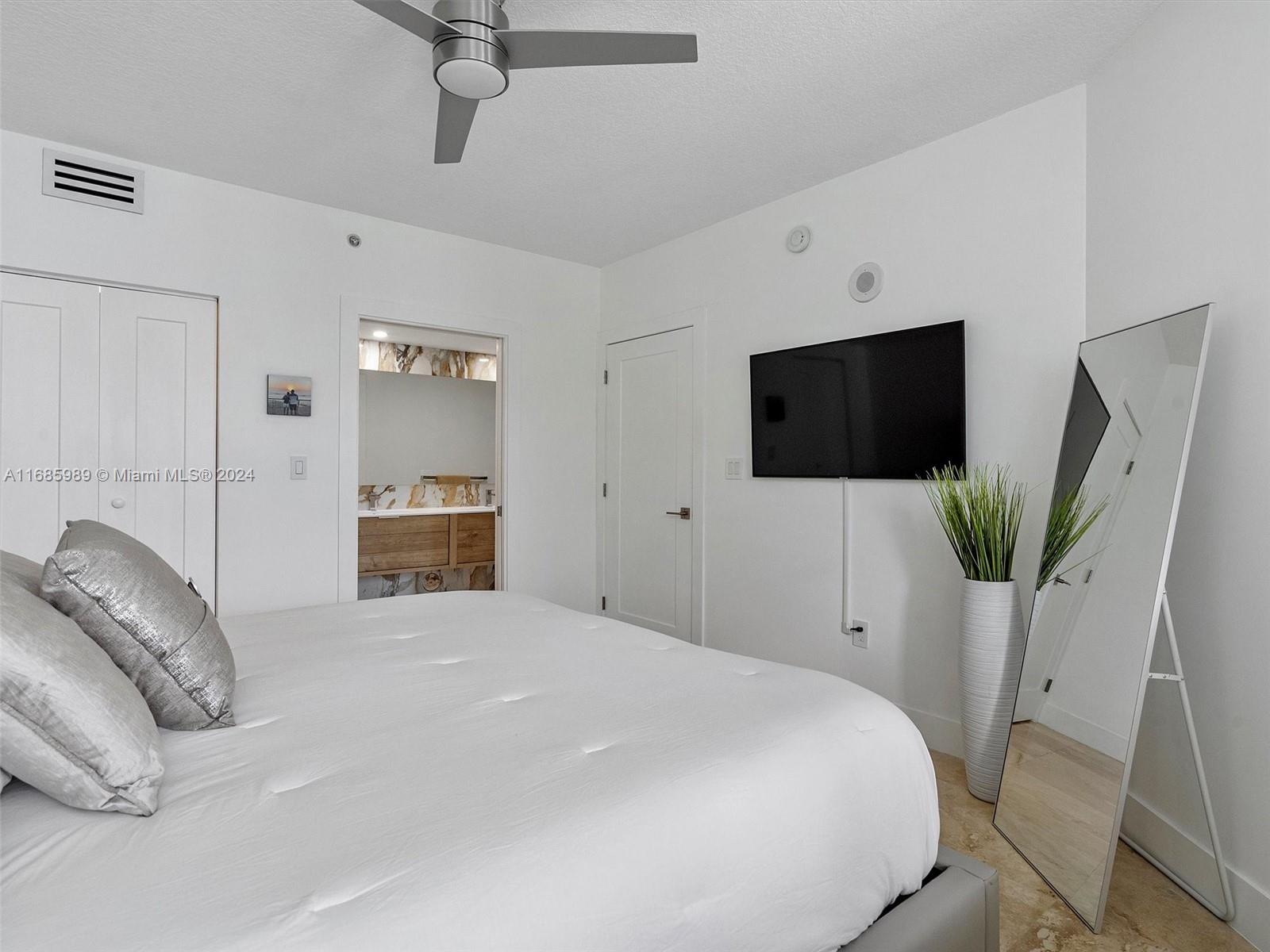 110 Washington Ave #2516, Miami Beach FL 33139
