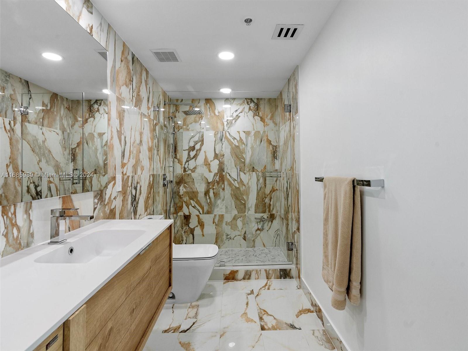 110 Washington Ave #2516, Miami Beach FL 33139