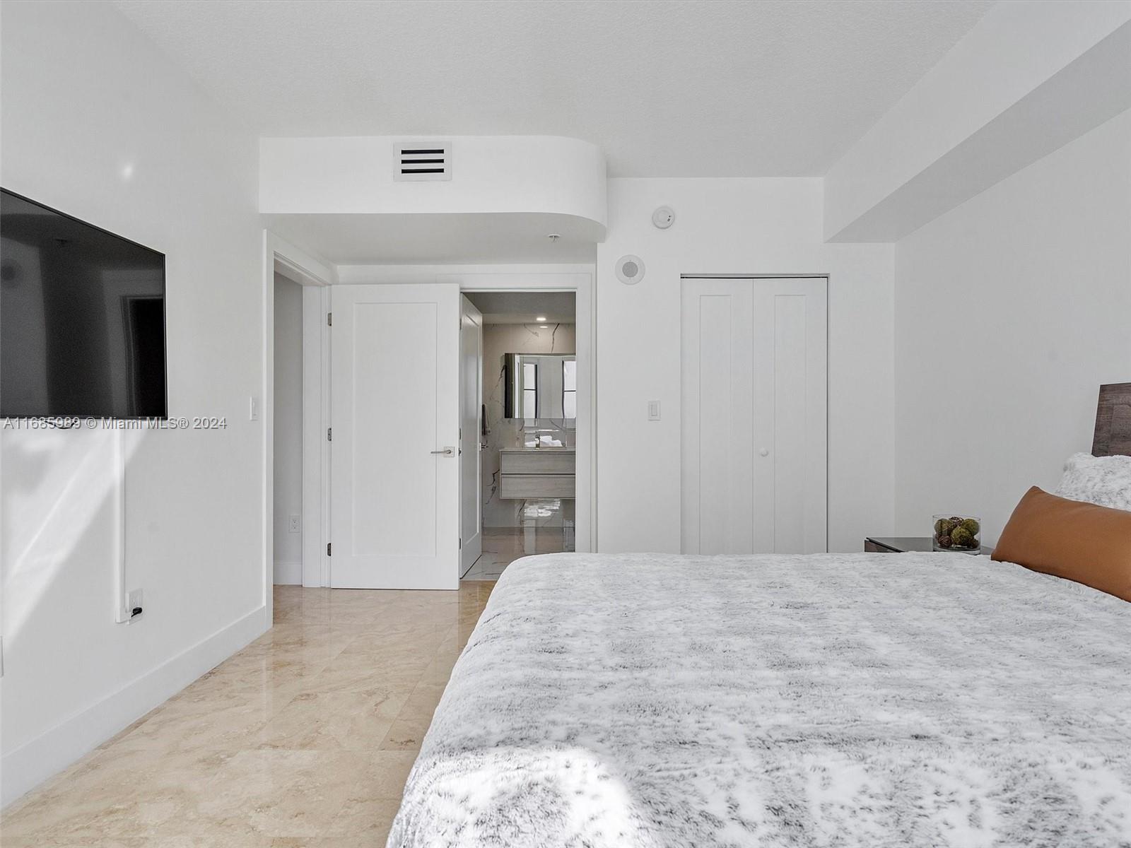 110 Washington Ave #2516, Miami Beach FL 33139