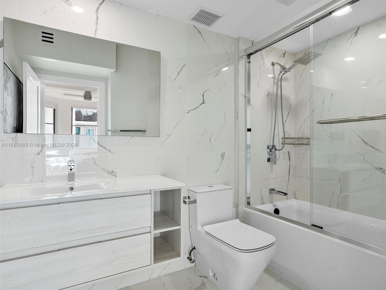 110 Washington Ave #2516, Miami Beach FL 33139