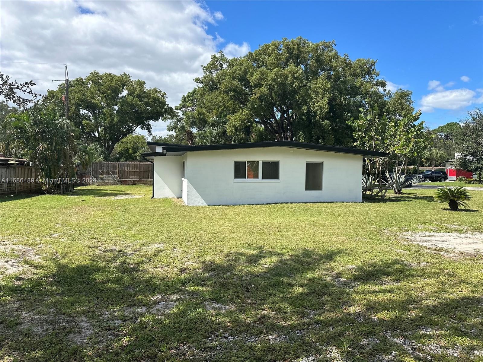 2128 Sycamore Dr, Winter Park, Florida image 5