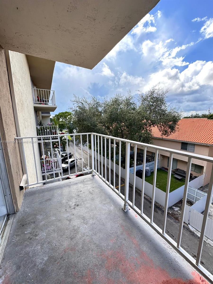 1805 Sans Souci Blvd #420, North Miami, Florida image 10