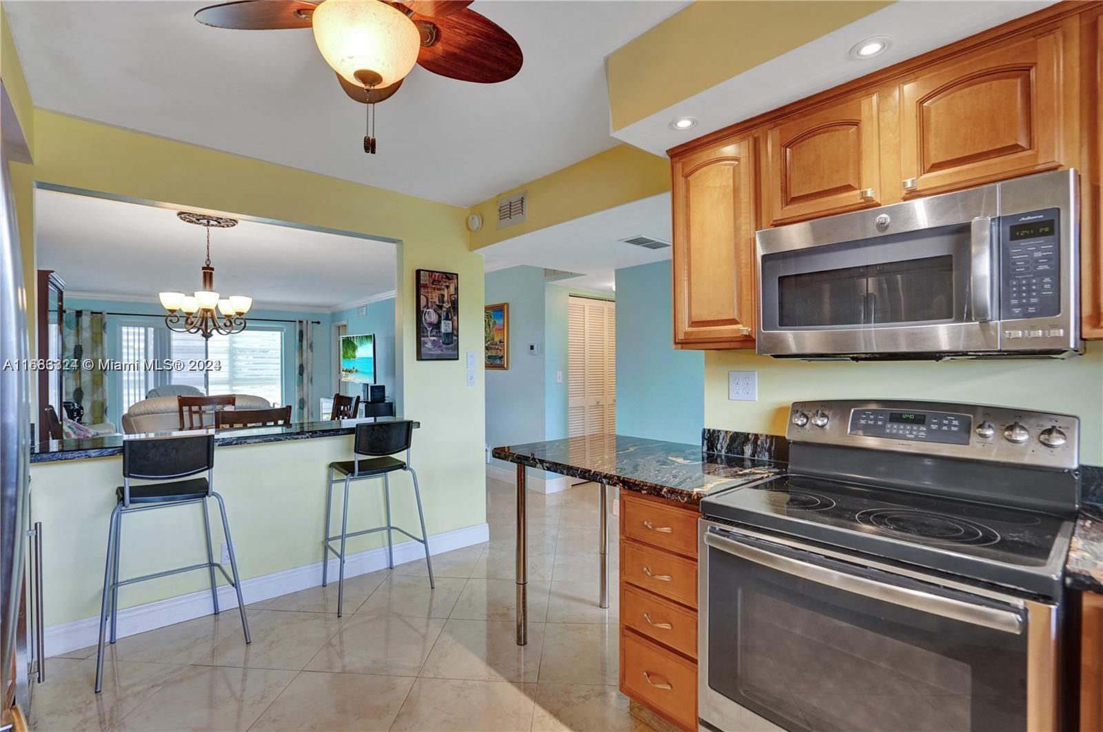 9301 Sunrise Lakes Blvd #307, Sunrise, Florida image 1