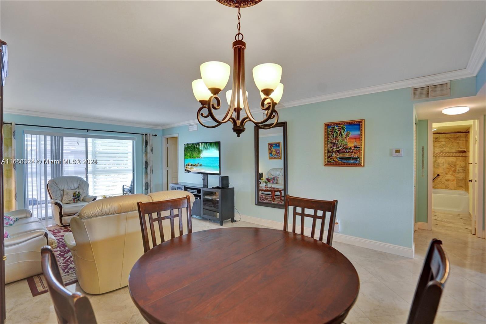 9301 Sunrise Lakes Blvd #307, Sunrise, Florida image 8