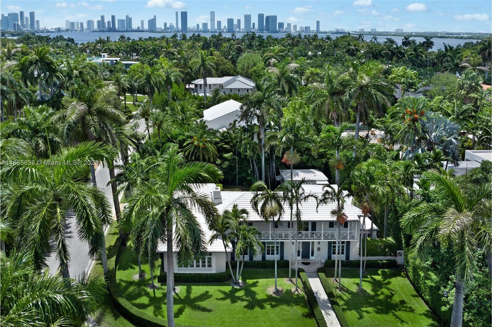 2500 Lake Avenue, Miami Beach, Florida image 1