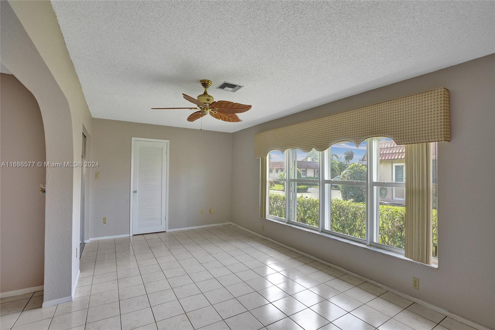 5725 E Fernley Dr E #35, West Palm Beach, Florida image 11