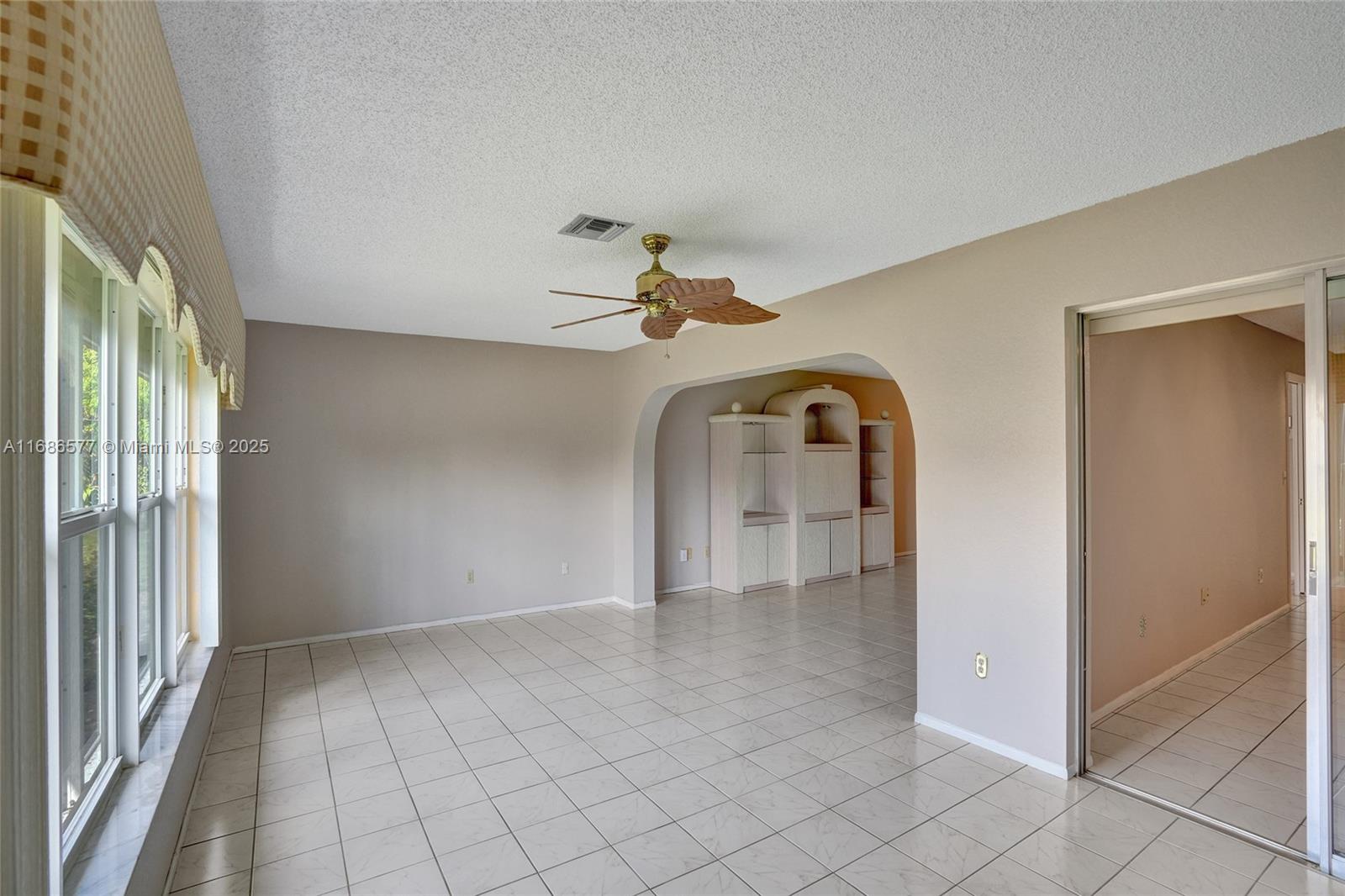 5725 E Fernley Dr E #35, West Palm Beach, Florida image 13