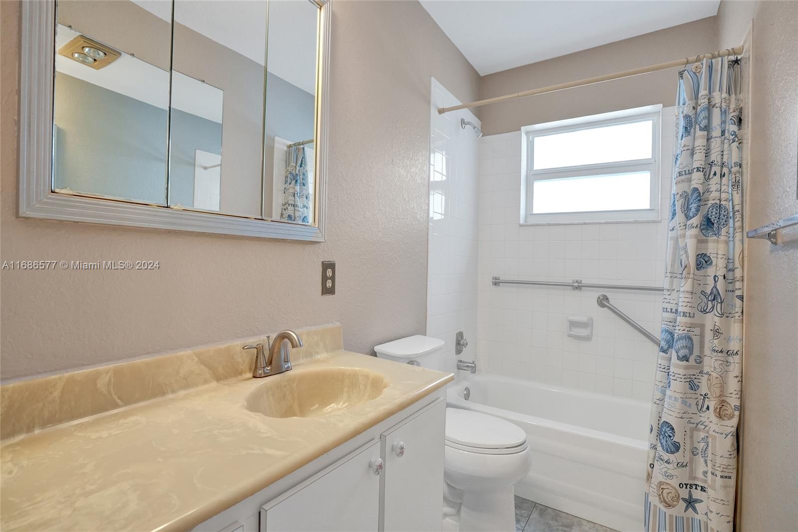 5725 E Fernley Dr E #35, West Palm Beach, Florida image 19