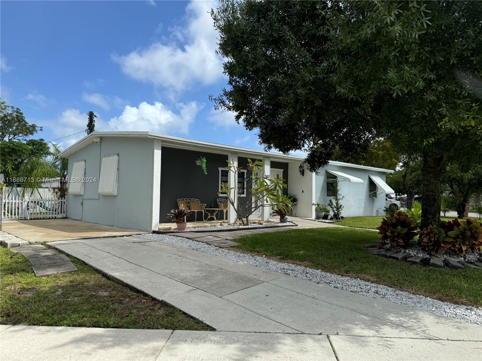 243 NE 41st St, Deerfield Beach, Florida image 1