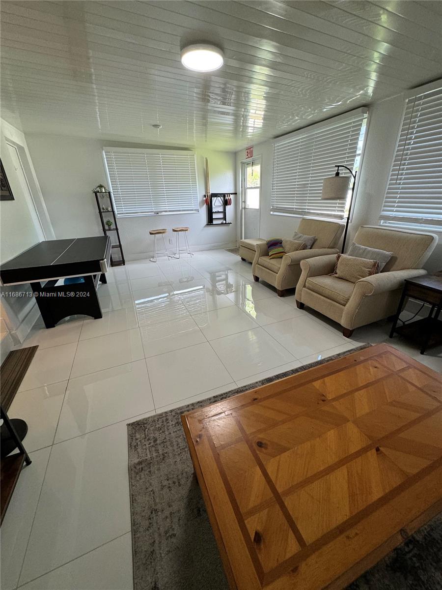 243 NE 41st St, Deerfield Beach, Florida image 31