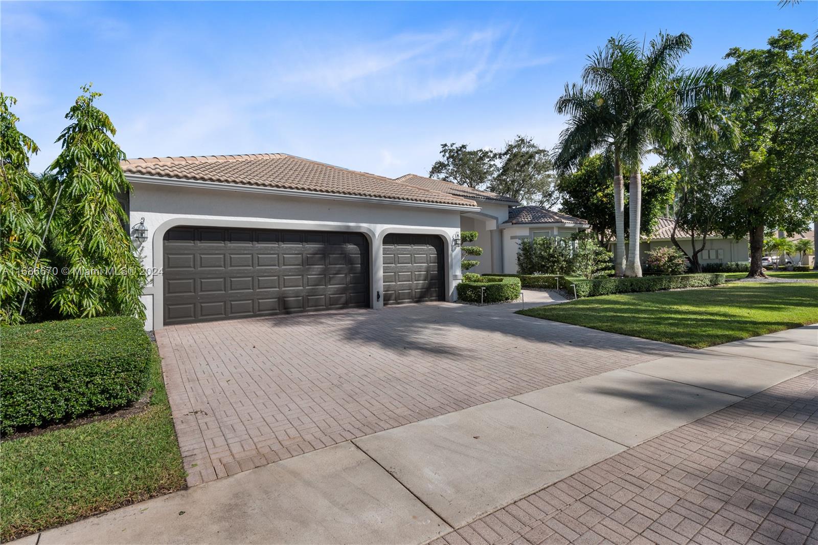 2558 Eagle Run Ln, Weston, Florida image 6