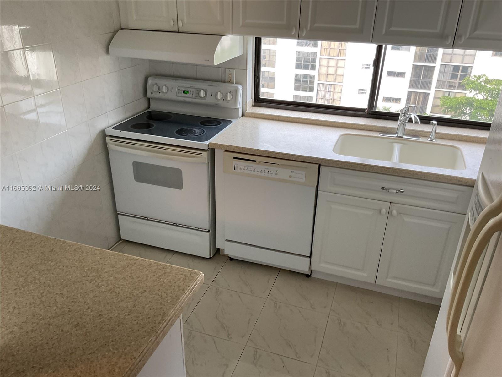 17011 N Bay Rd #801, Sunny Isles Beach, Florida image 36