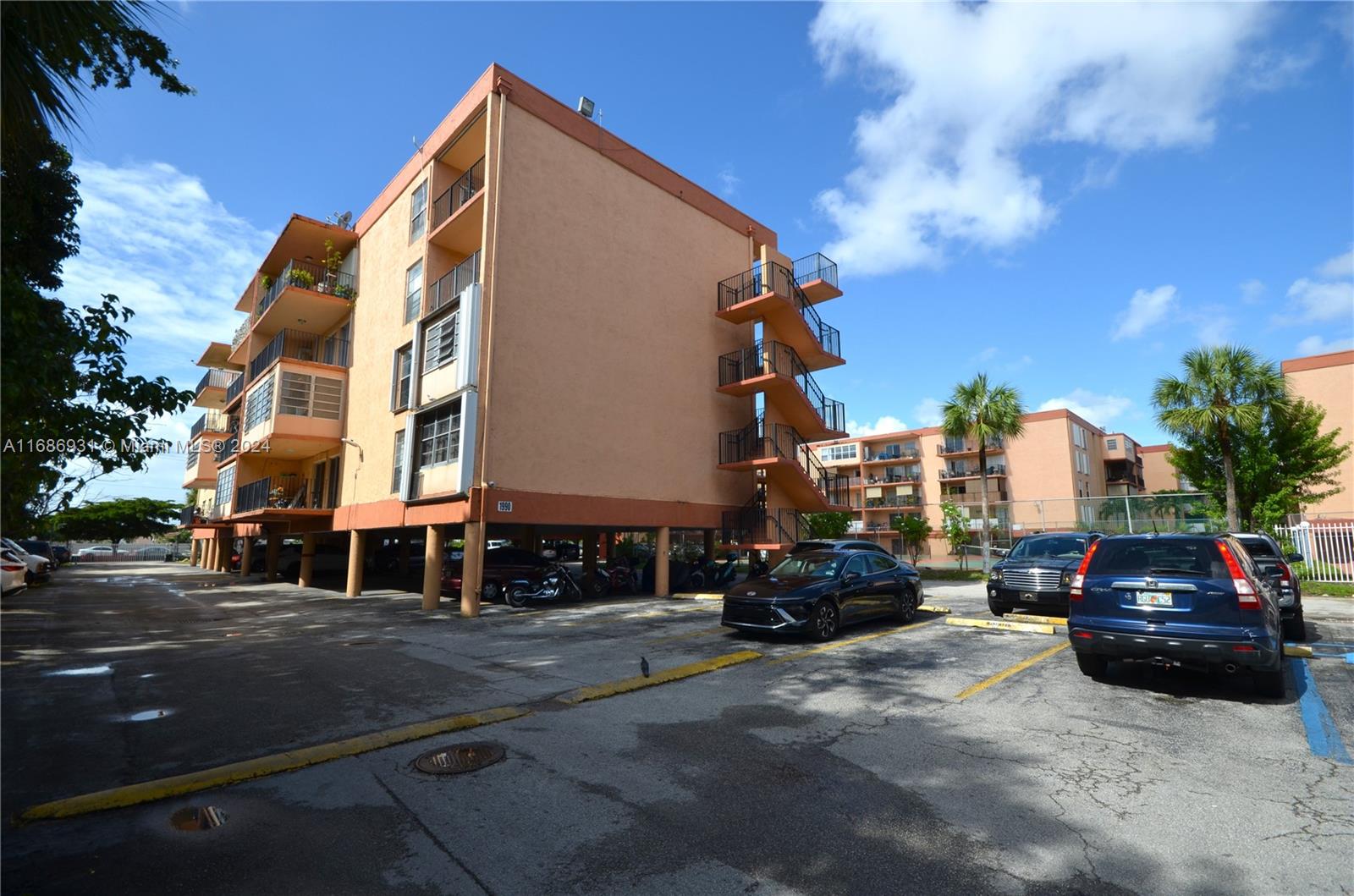 1990 W 56th St #1102, Hialeah, Florida image 1