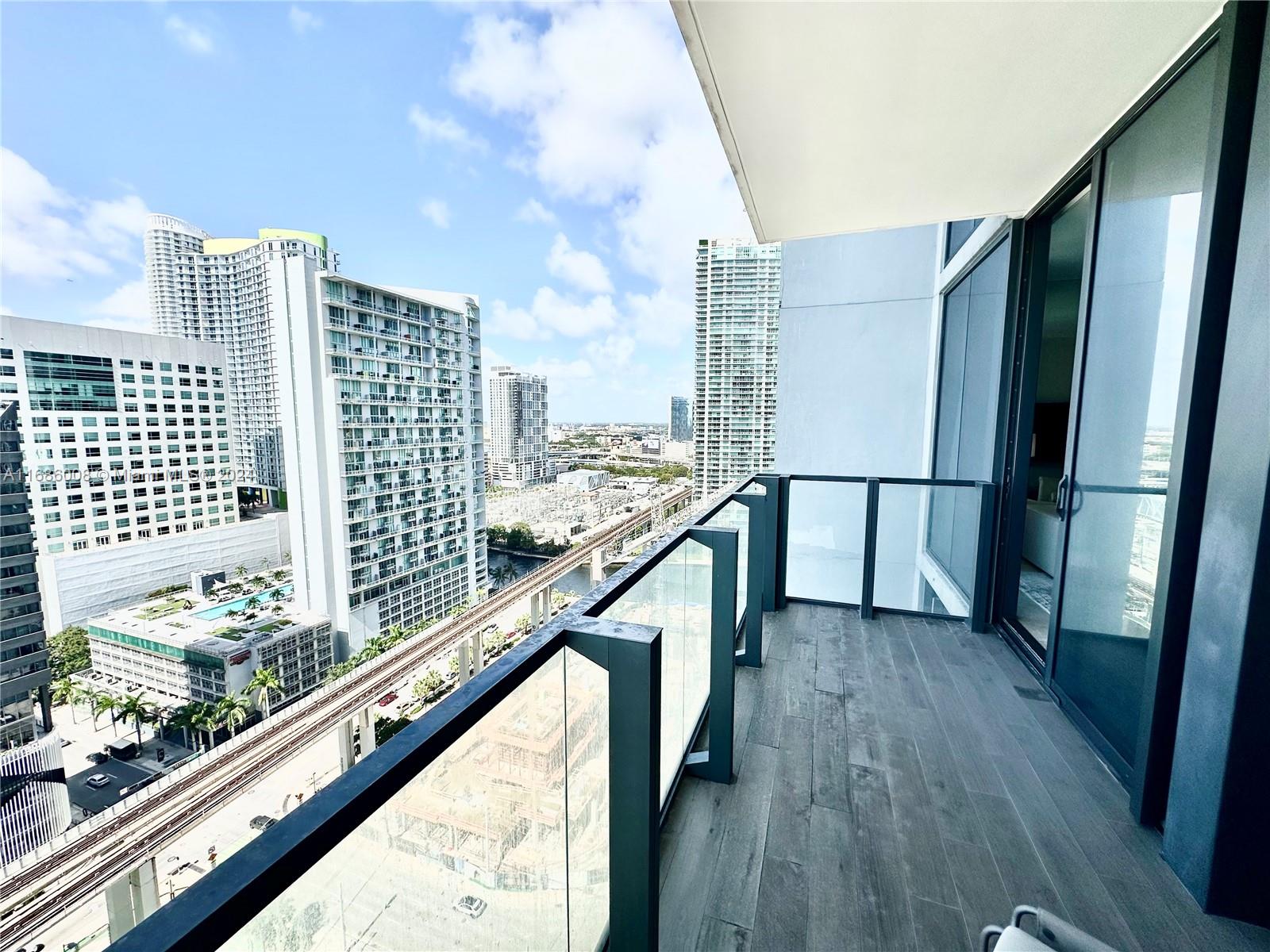 88 SW 7th St #1808, Miami, Florida image 34