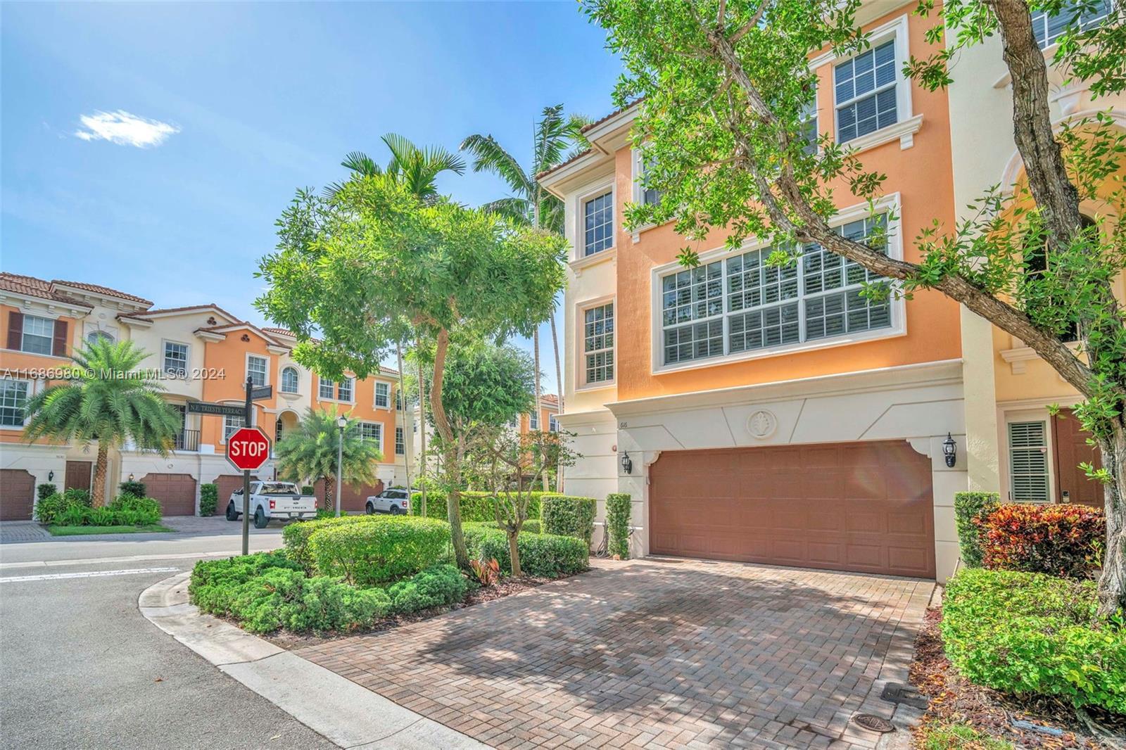 616 NE Venezia Ln #616, Boca Raton, Florida image 1