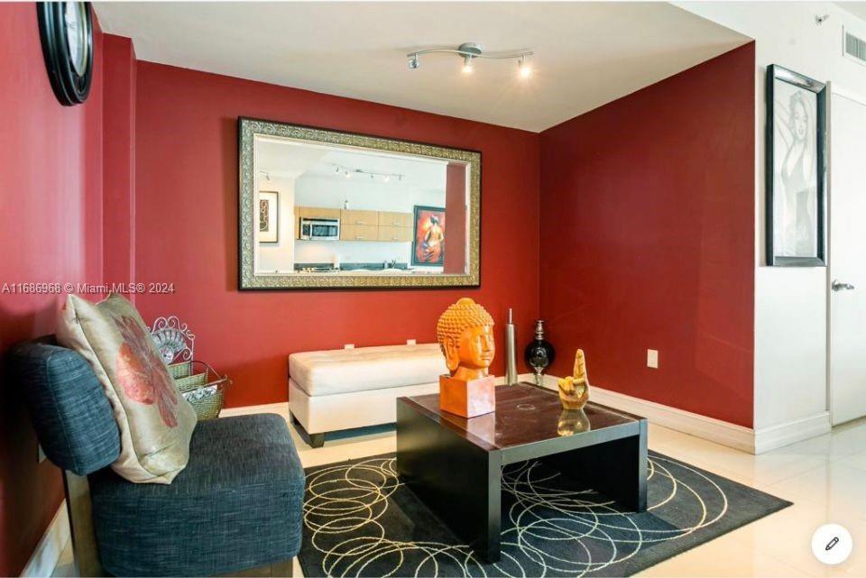 350 S Miami Ave #4007, Miami FL 33130