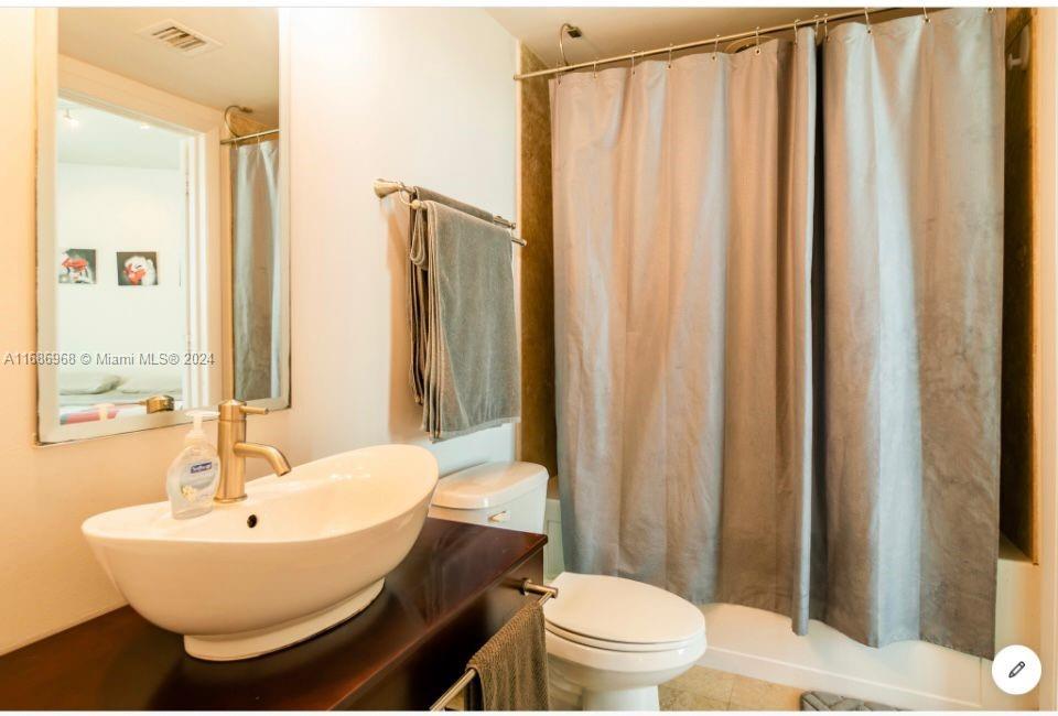 350 S Miami Ave #4007, Miami FL 33130