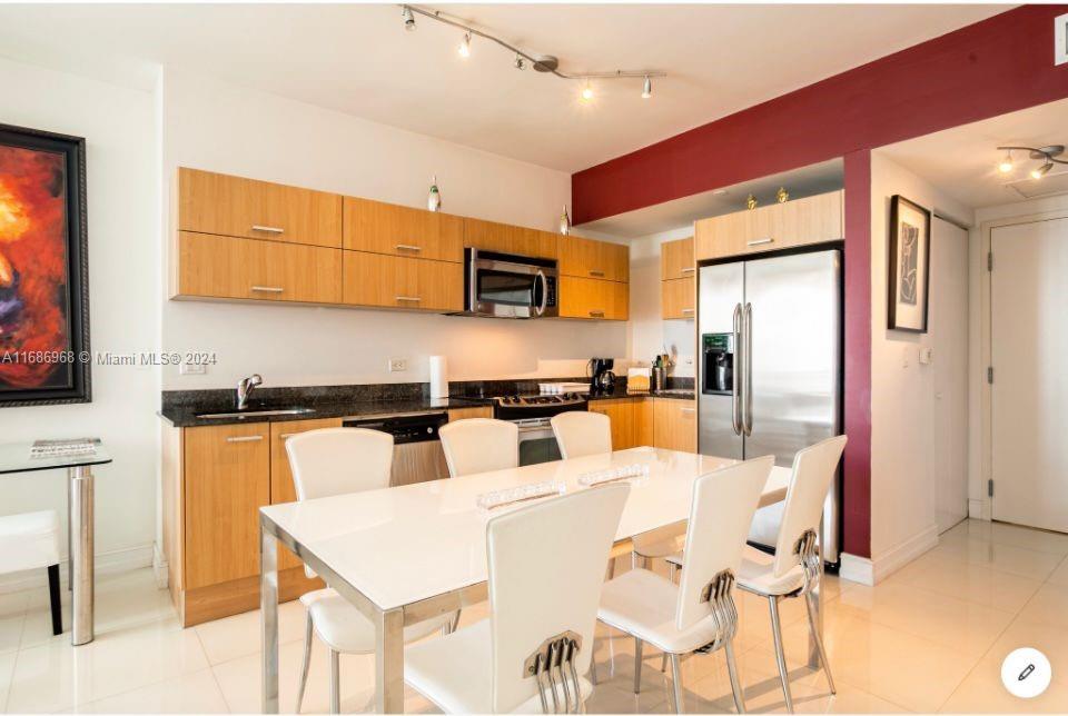 350 S Miami Ave #4007, Miami FL 33130