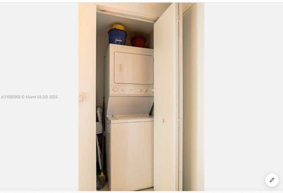 350 S Miami Ave #4007, Miami FL 33130