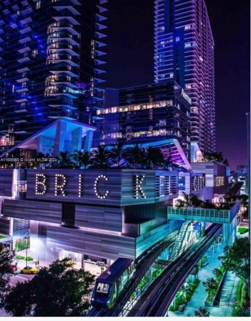 350 S Miami Ave #4007, Miami FL 33130