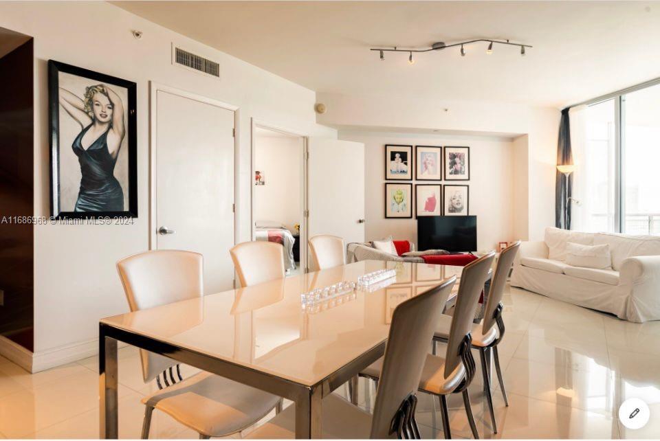 350 S Miami Ave #4007, Miami FL 33130