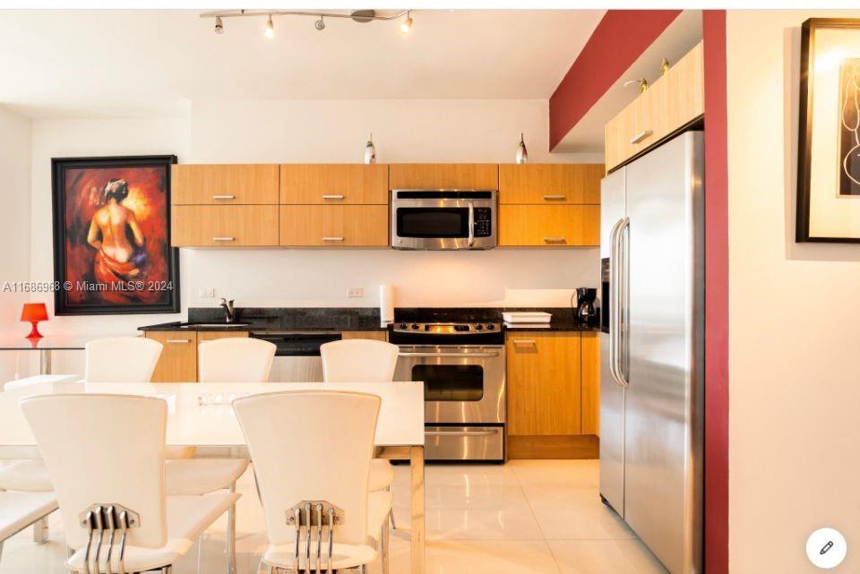 350 S Miami Ave #4007, Miami FL 33130