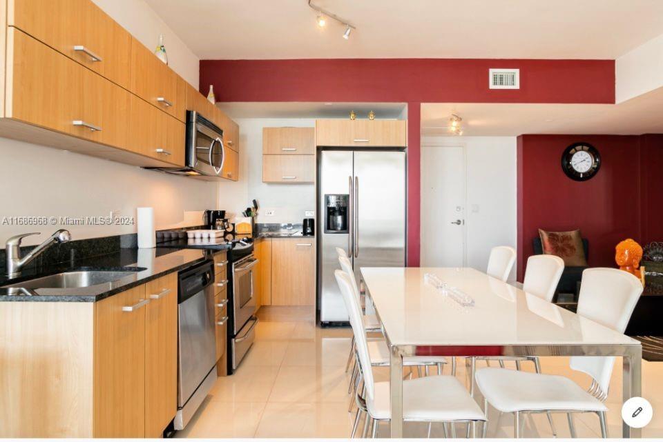 350 S Miami Ave #4007, Miami FL 33130