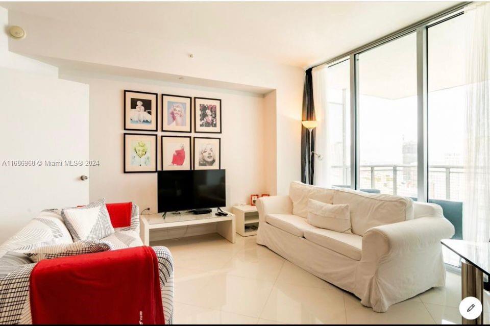 350 S Miami Ave #4007, Miami FL 33130