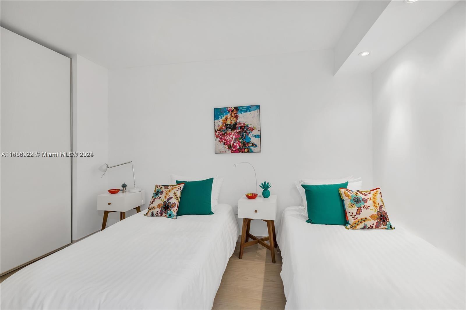881 Ocean Dr #26C, Key Biscayne FL 33149