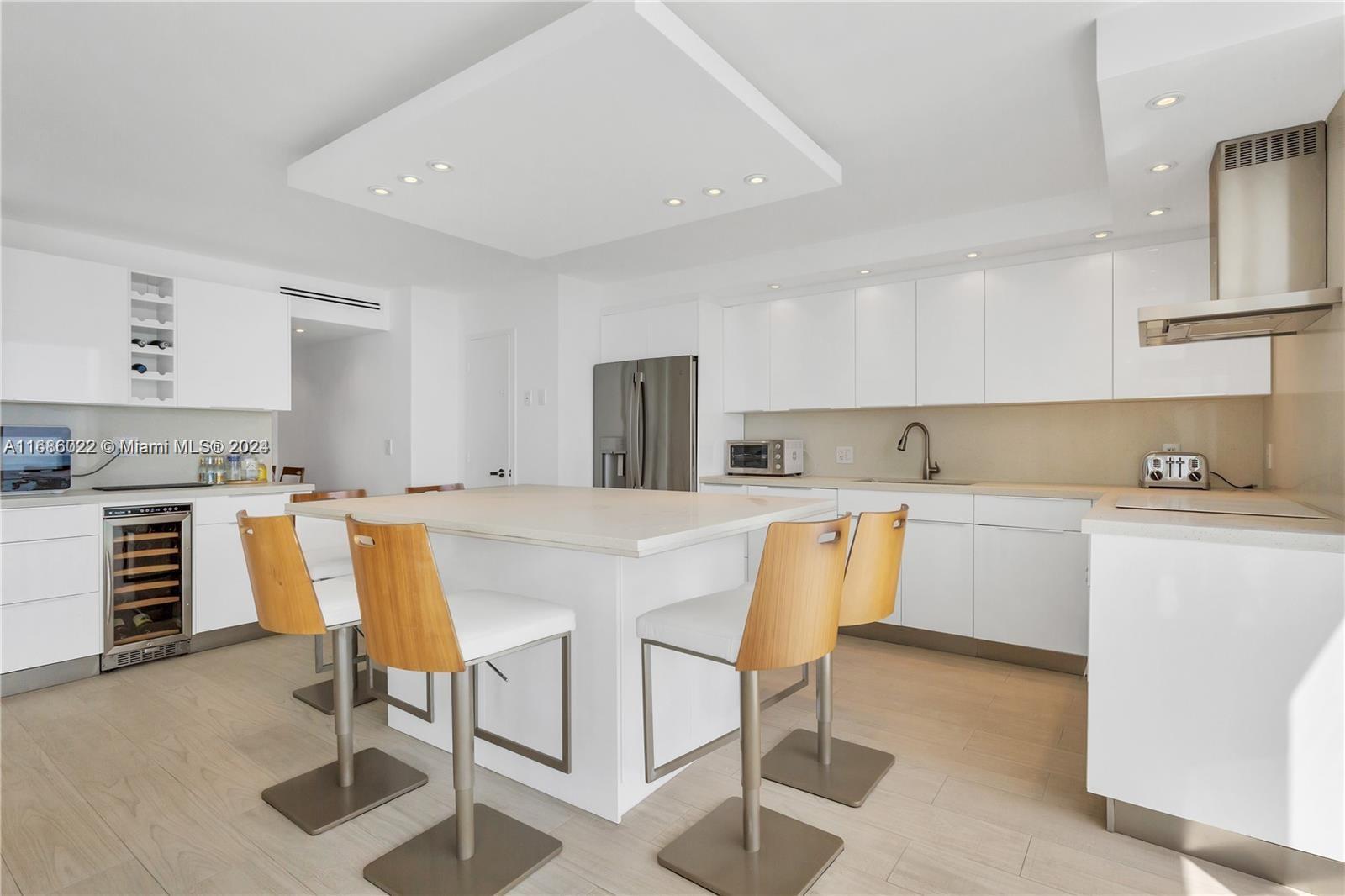881 Ocean Dr #26C, Key Biscayne FL 33149