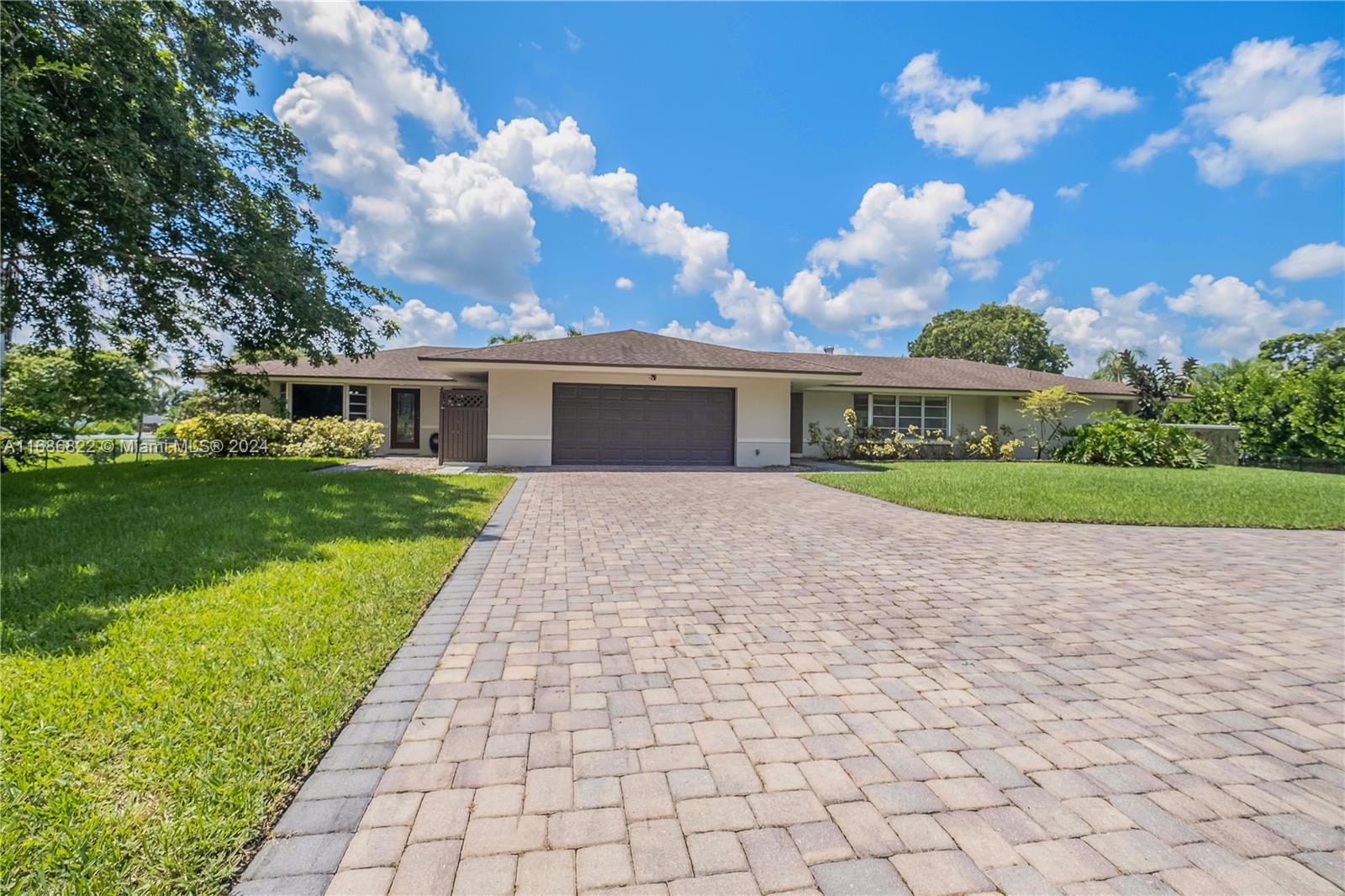 10850 SW 25th St, Davie, Florida image 2