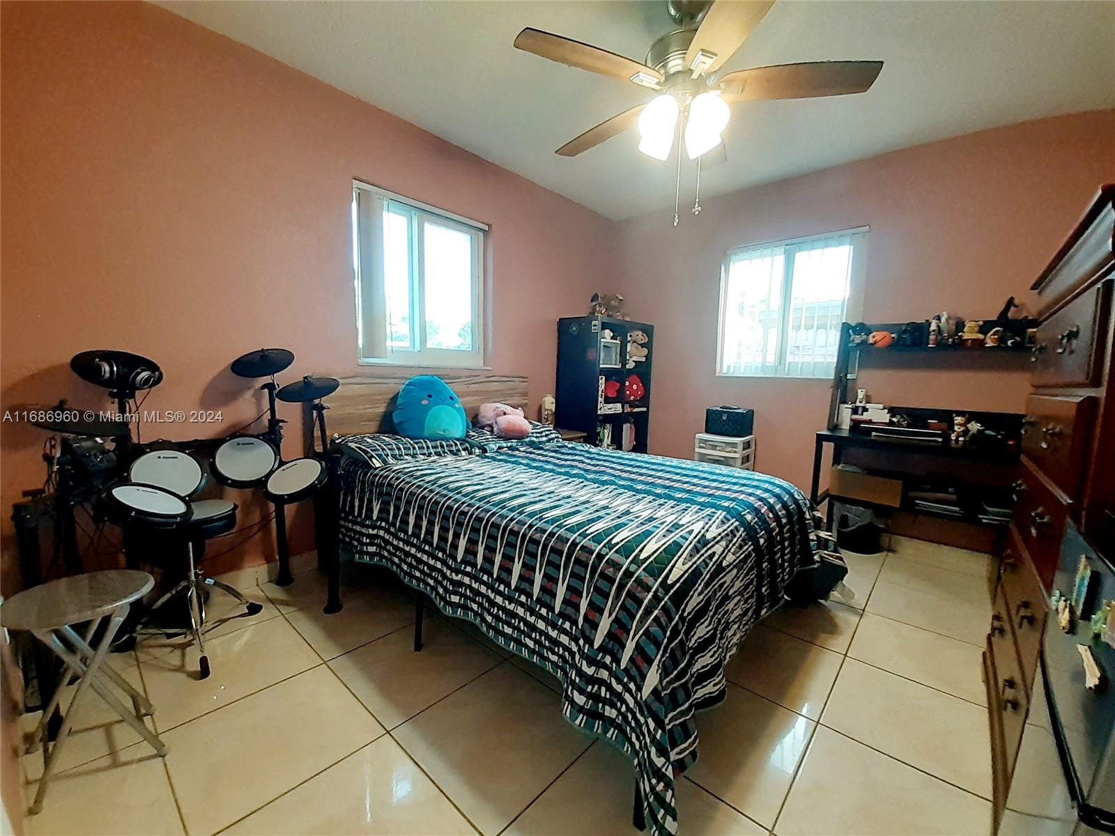 4863 SW 44th Ter, Dania Beach, Florida image 10