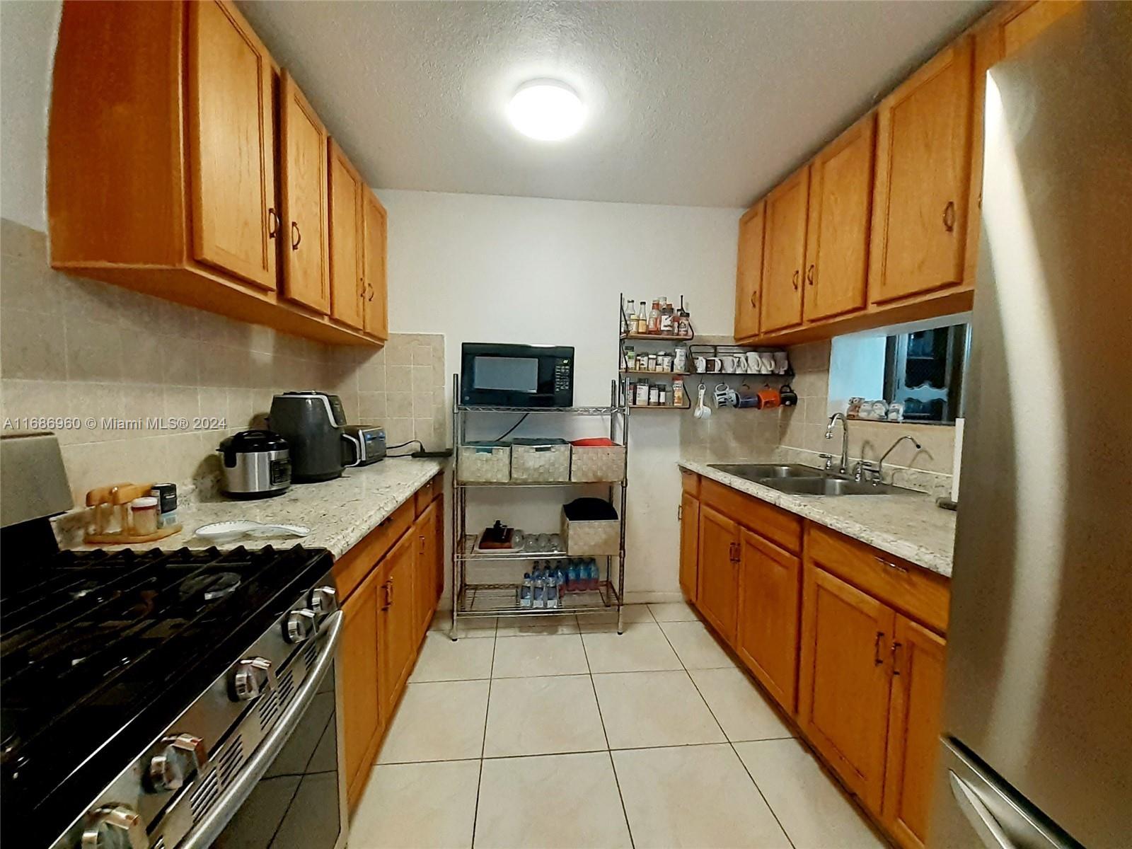 4863 SW 44th Ter, Dania Beach, Florida image 3