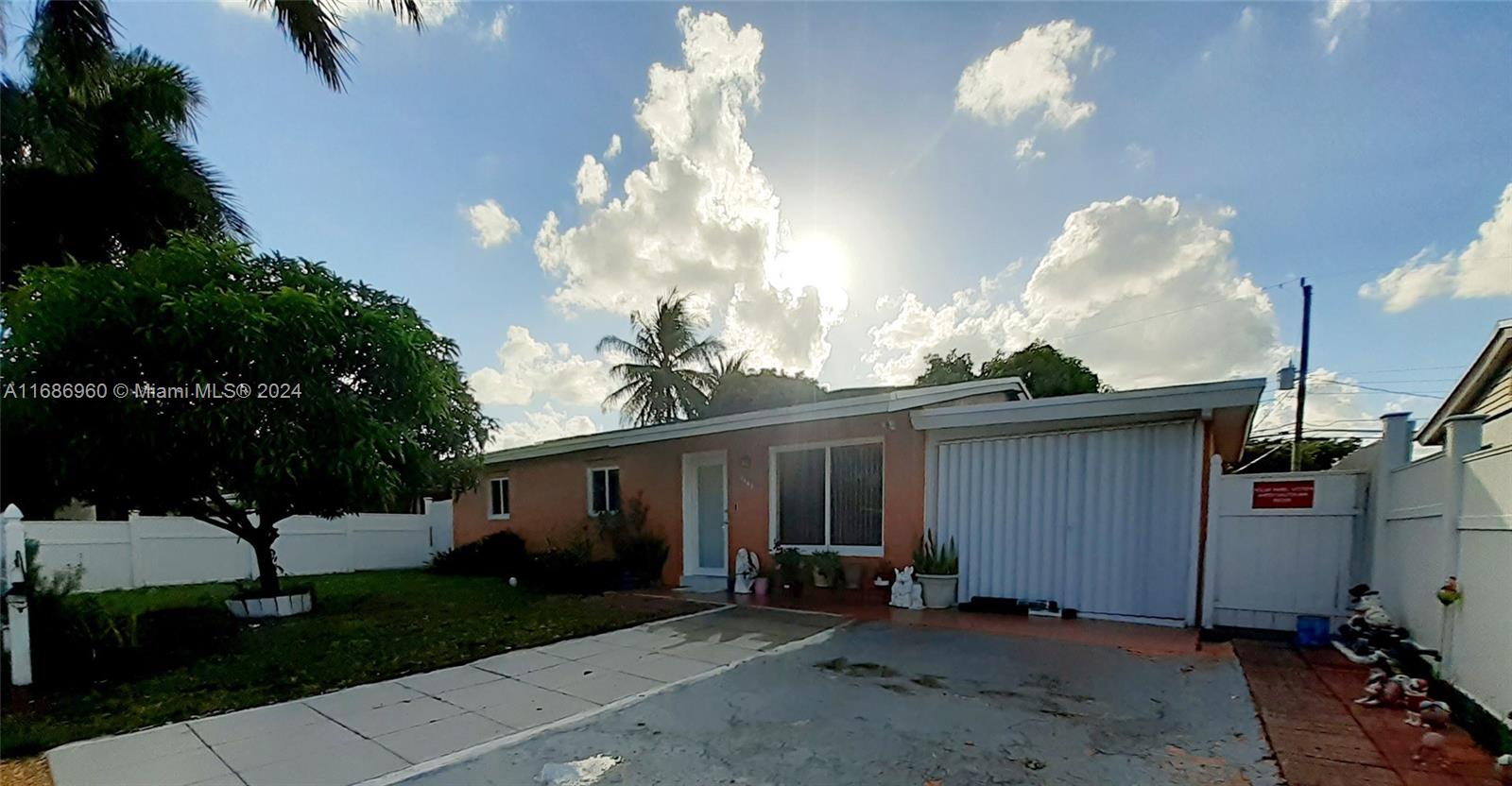 4863 SW 44th Ter, Dania Beach, Florida image 32