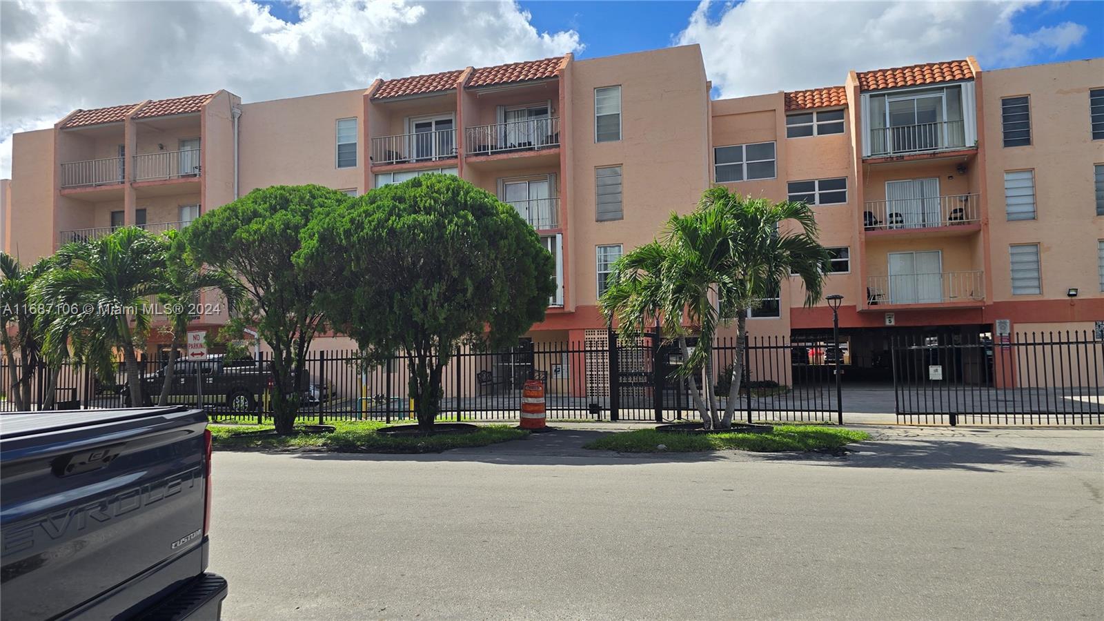 6190 W 19th Ave #309, Hialeah, Florida image 1