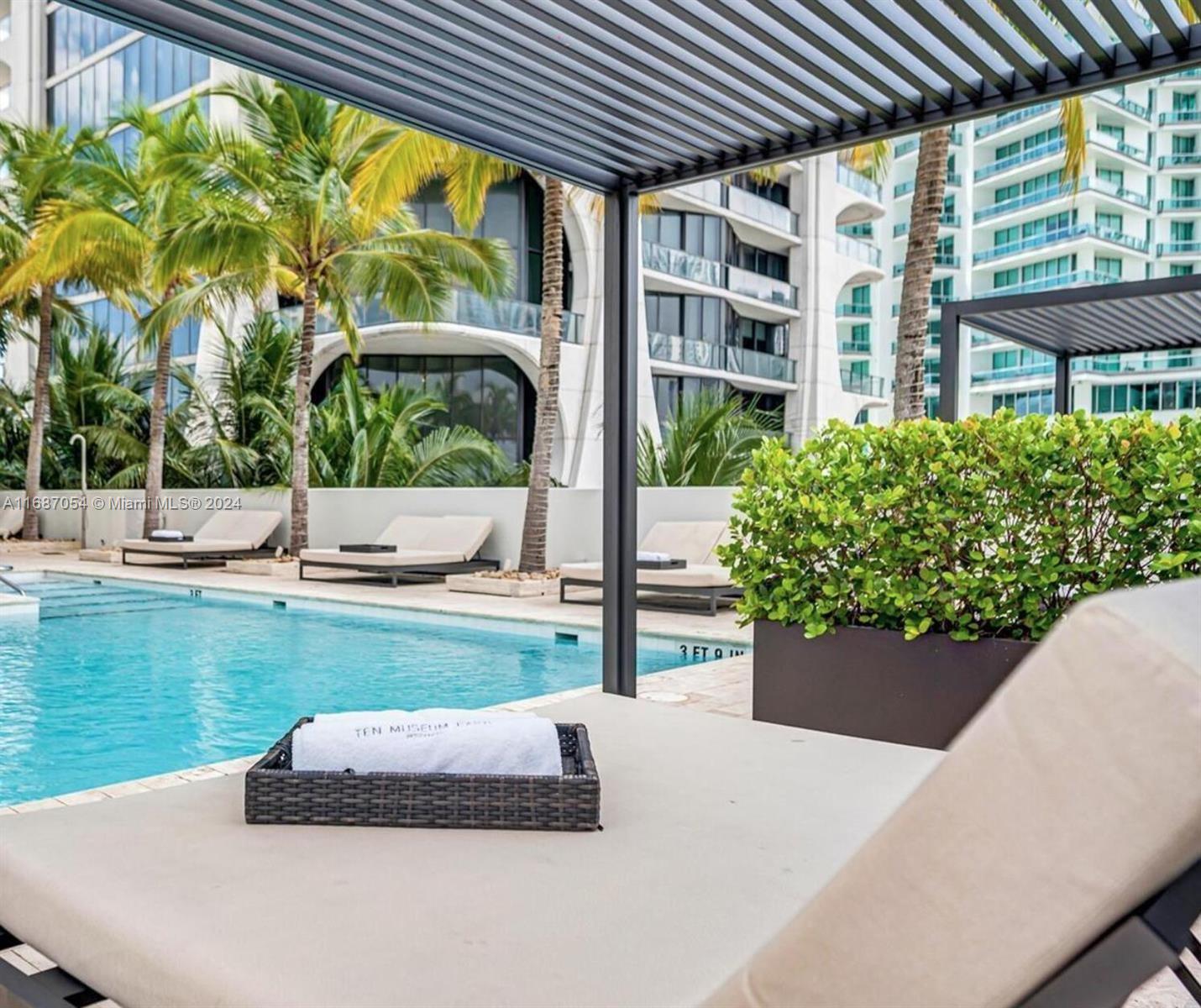 1040 Biscayne Blvd #3905, Miami FL 33132