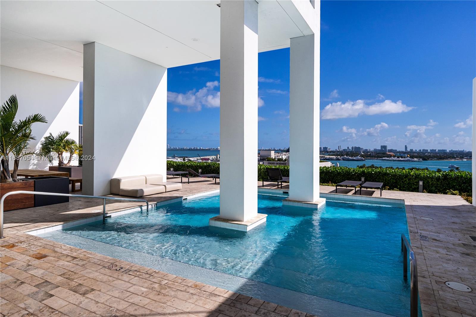 1040 Biscayne Blvd #3905, Miami FL 33132