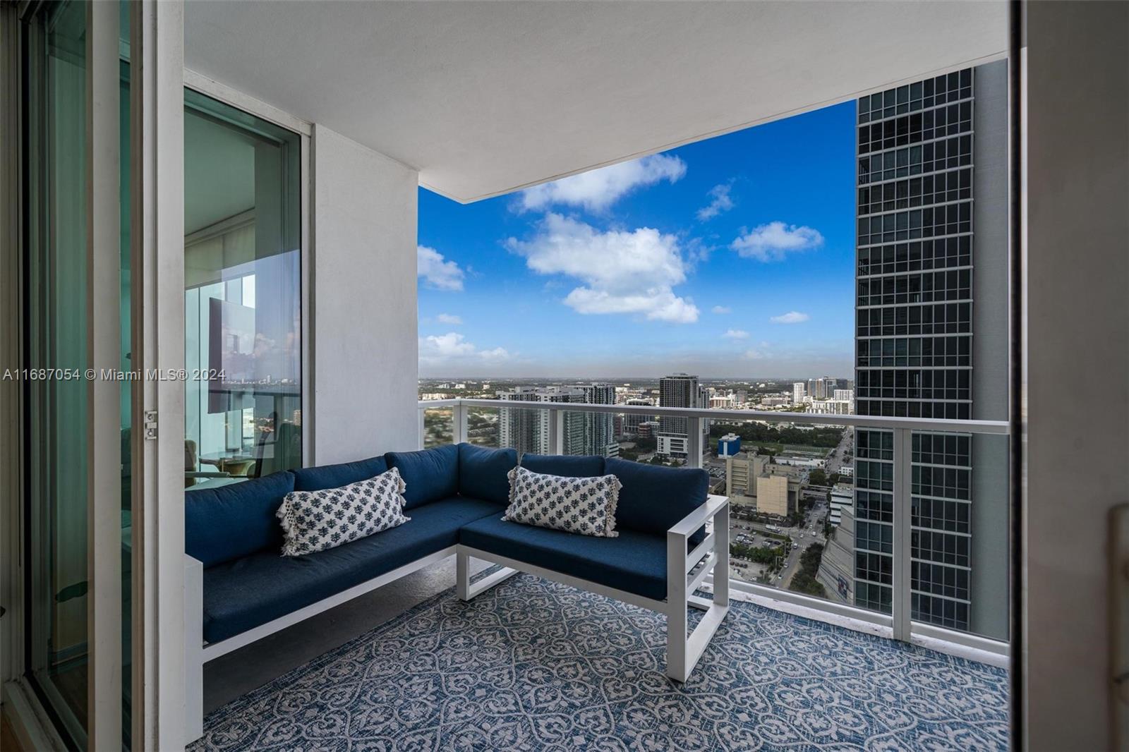 1040 Biscayne Blvd #3905, Miami FL 33132