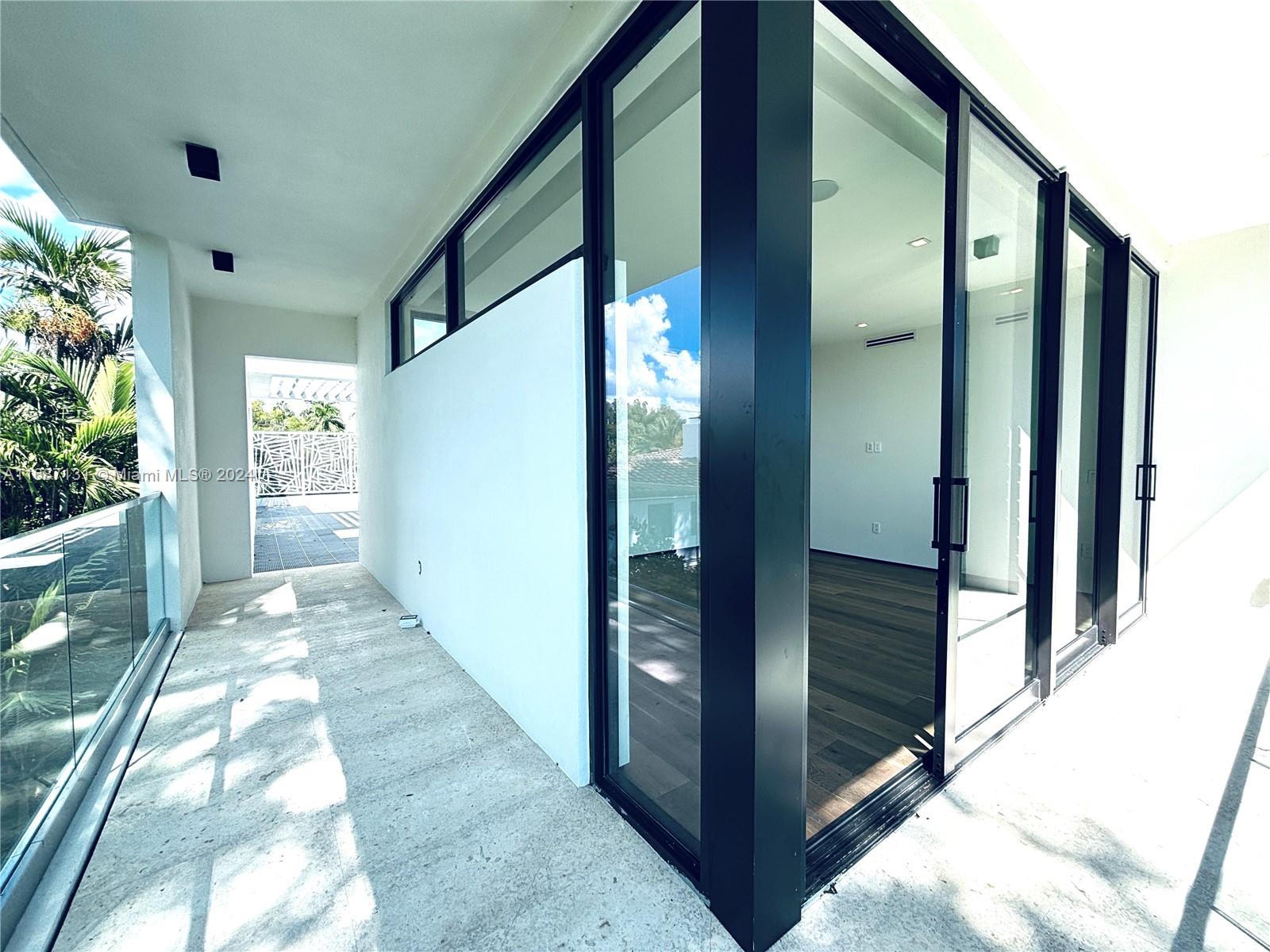 5825 Alton Rd, Miami Beach, Florida image 17