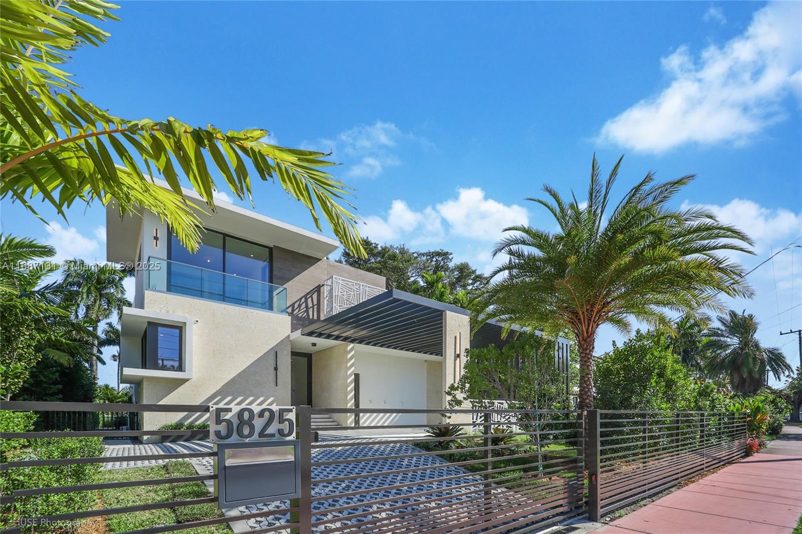 5825 Alton Rd, Miami Beach, Florida image 22