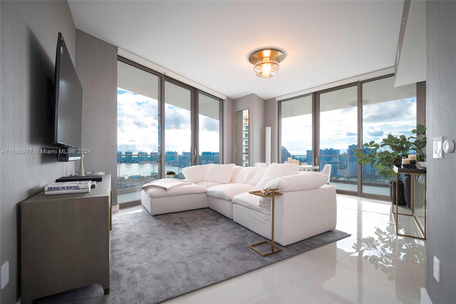 Condo for Sale in Sunny Isles Beach, FL