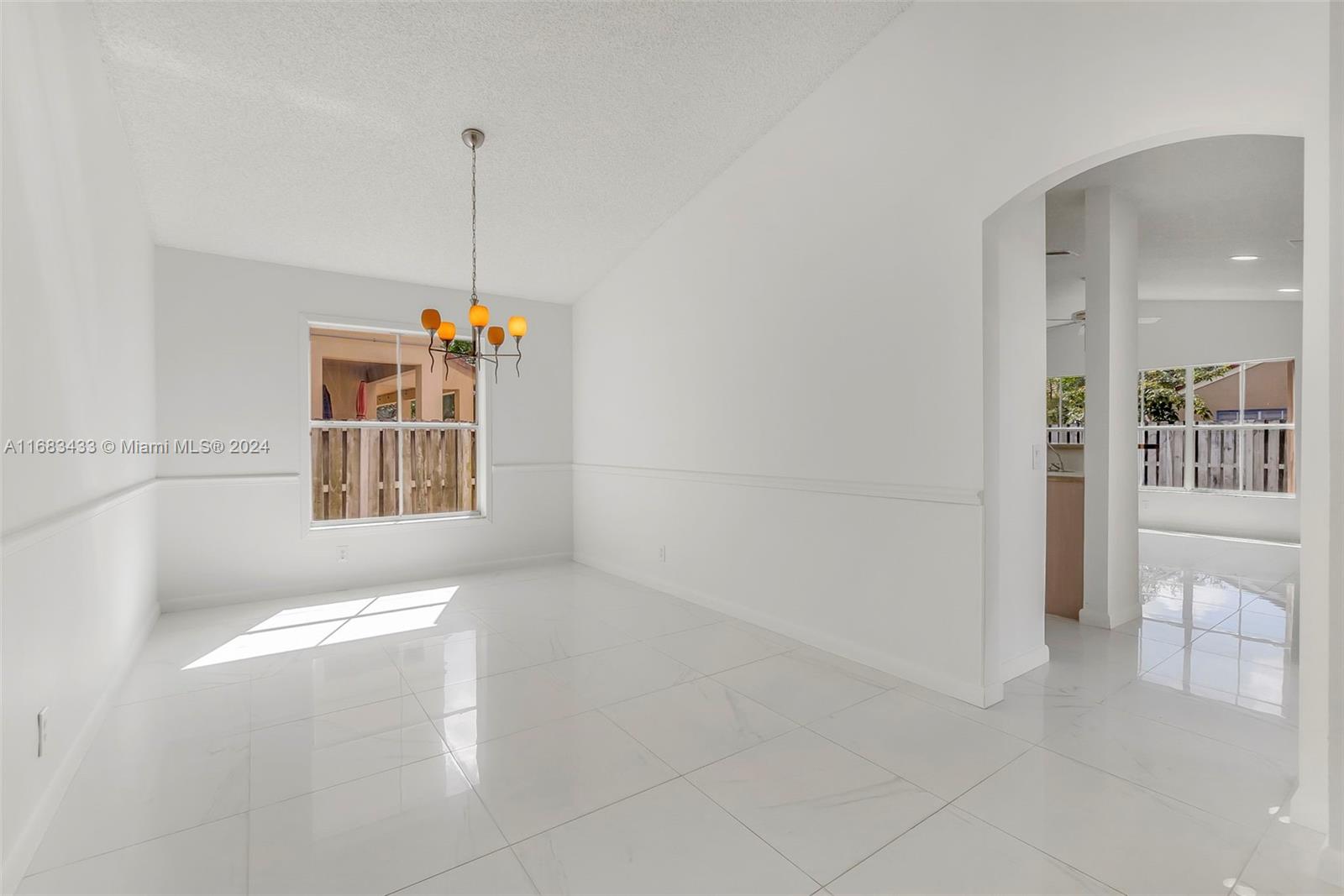 509 Carrington Dr, Weston, Florida image 7