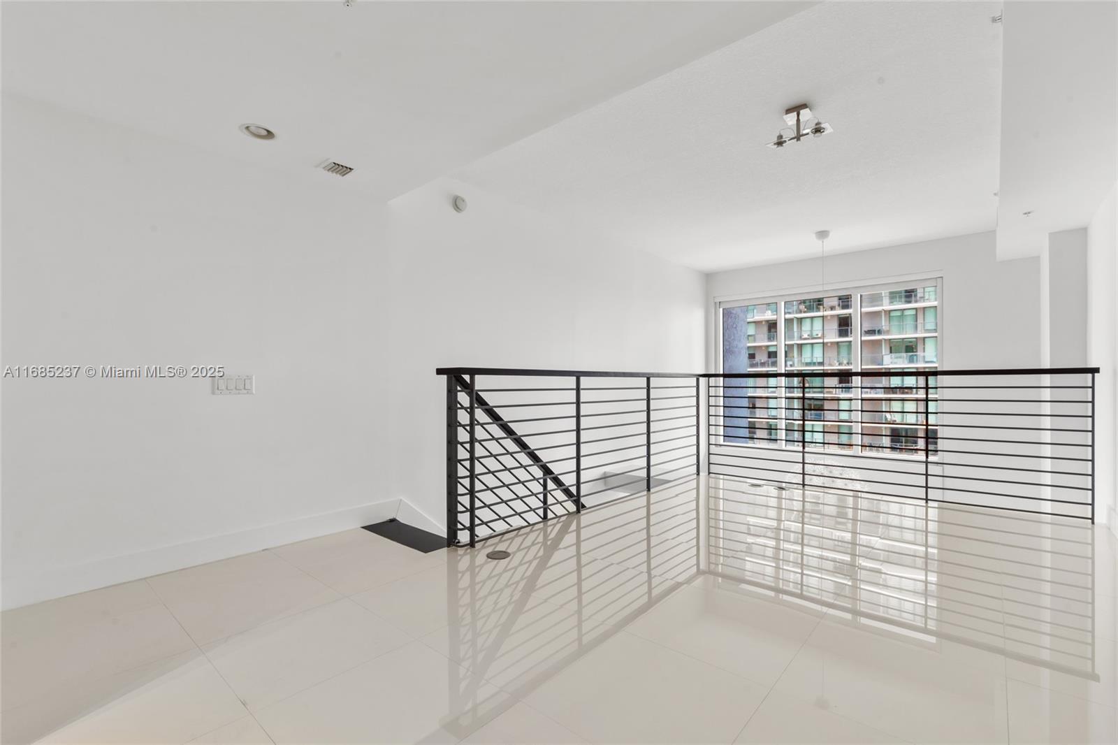 60 SW 13th St #2610, Miami FL 33130