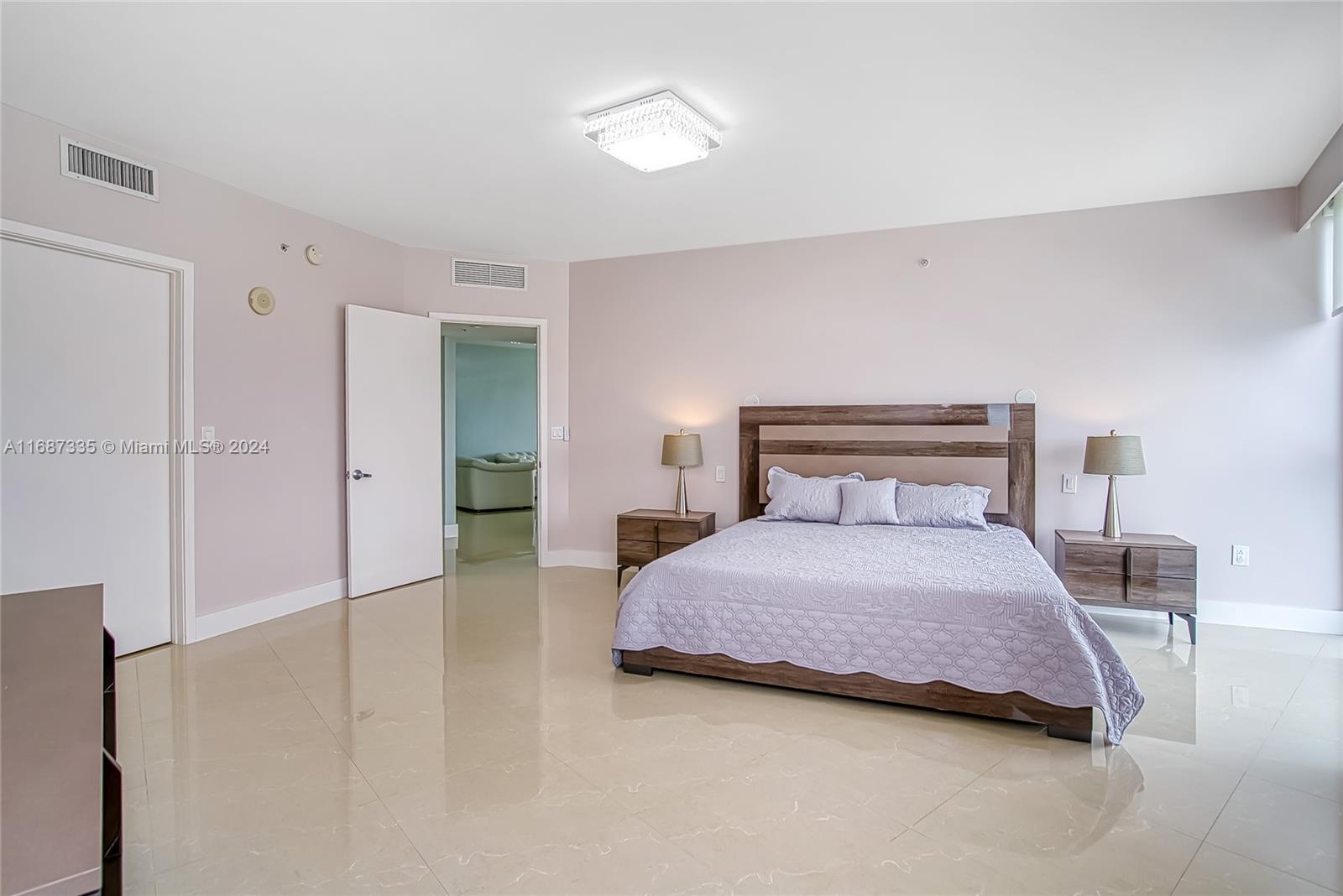 18201 Collins Ave #1701, Sunny Isles Beach FL 33160