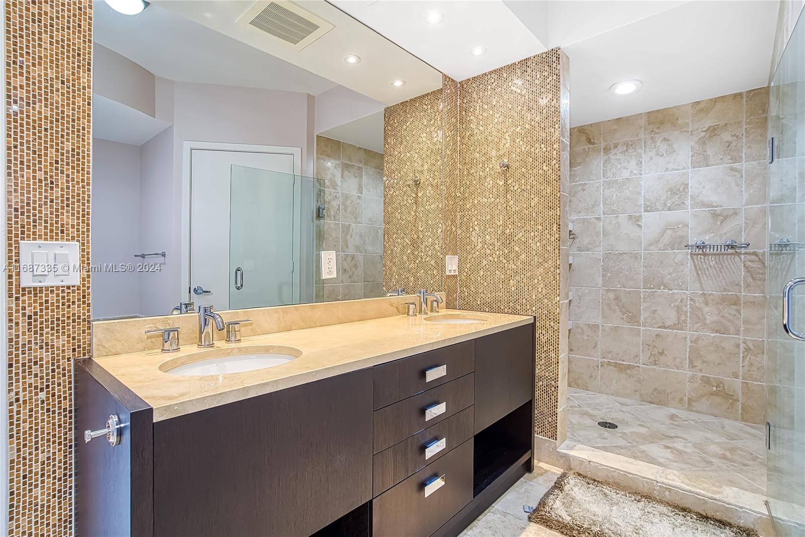 18201 Collins Ave #1701, Sunny Isles Beach FL 33160