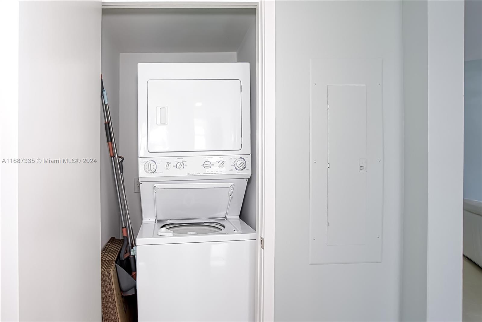 18201 Collins Ave #1701, Sunny Isles Beach FL 33160