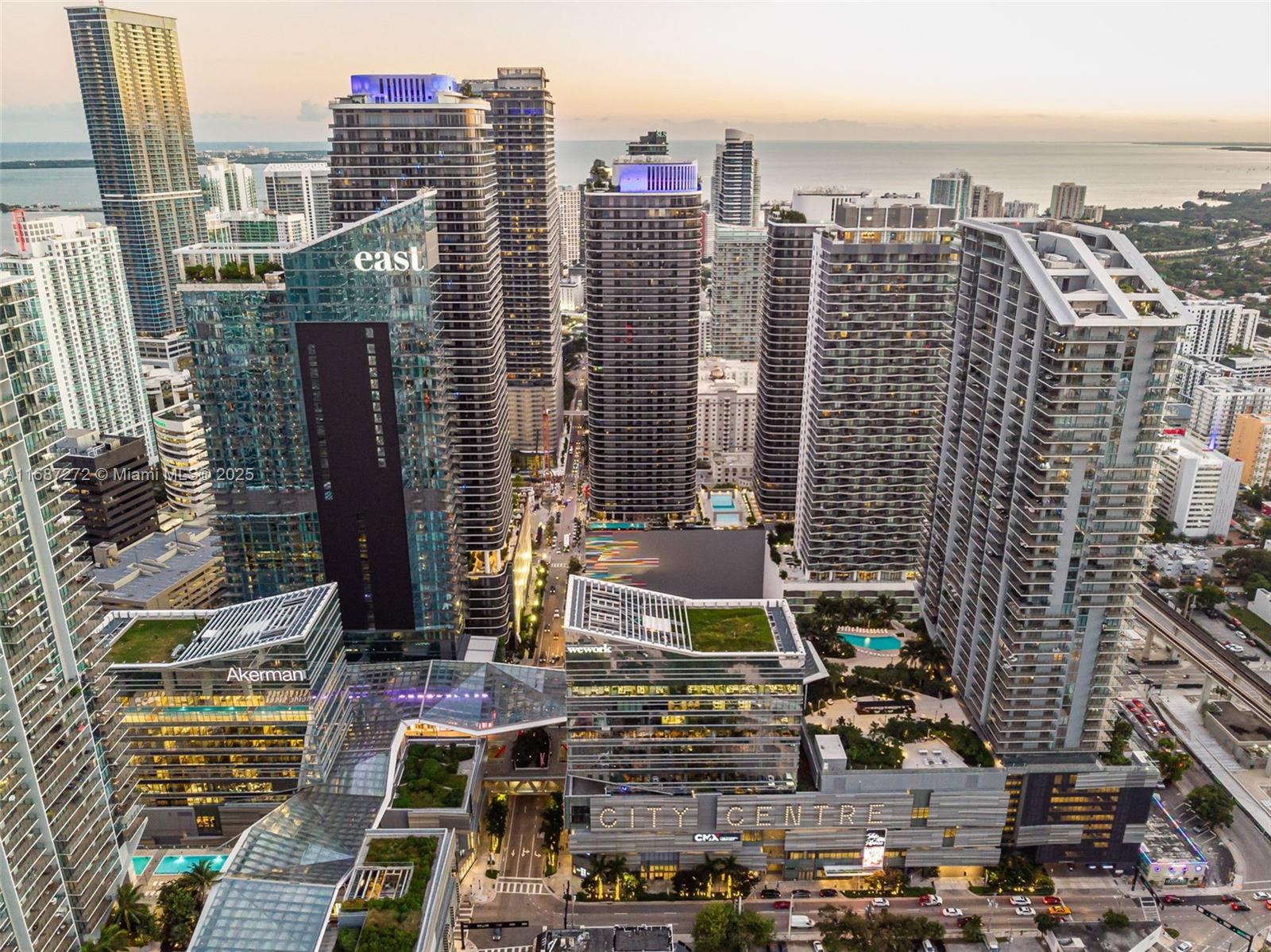55 SW 9th St #1109, Miami FL 33130