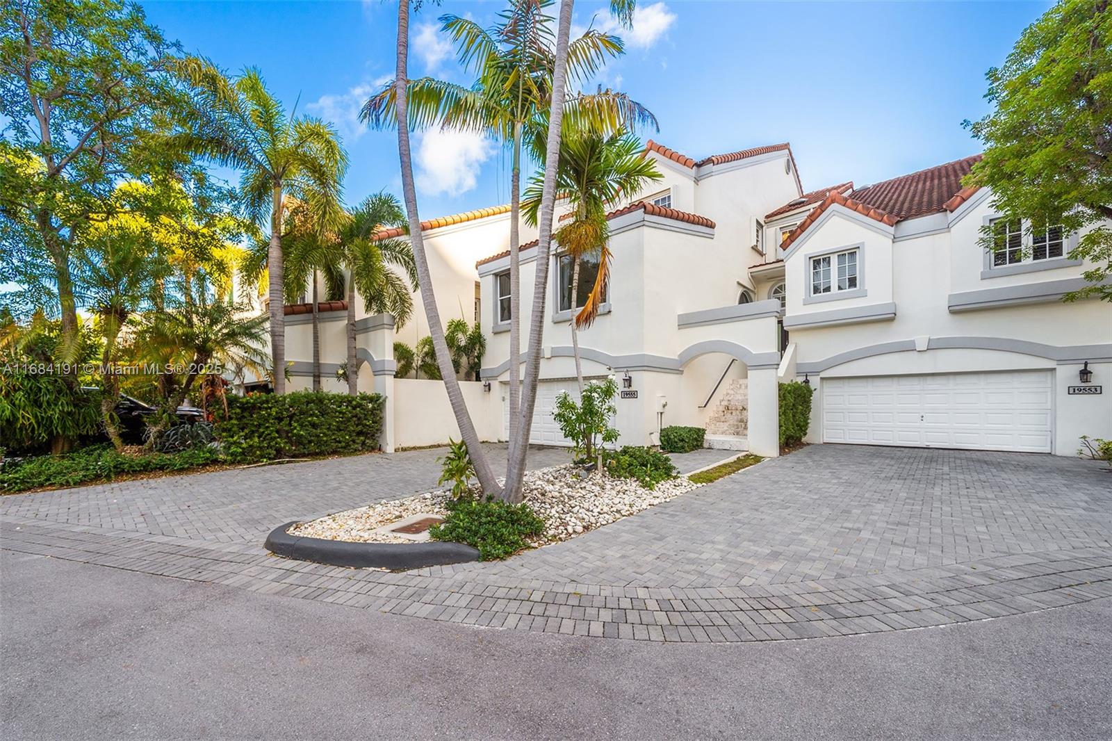 19555 NE 37th Ave, Aventura, Florida image 2