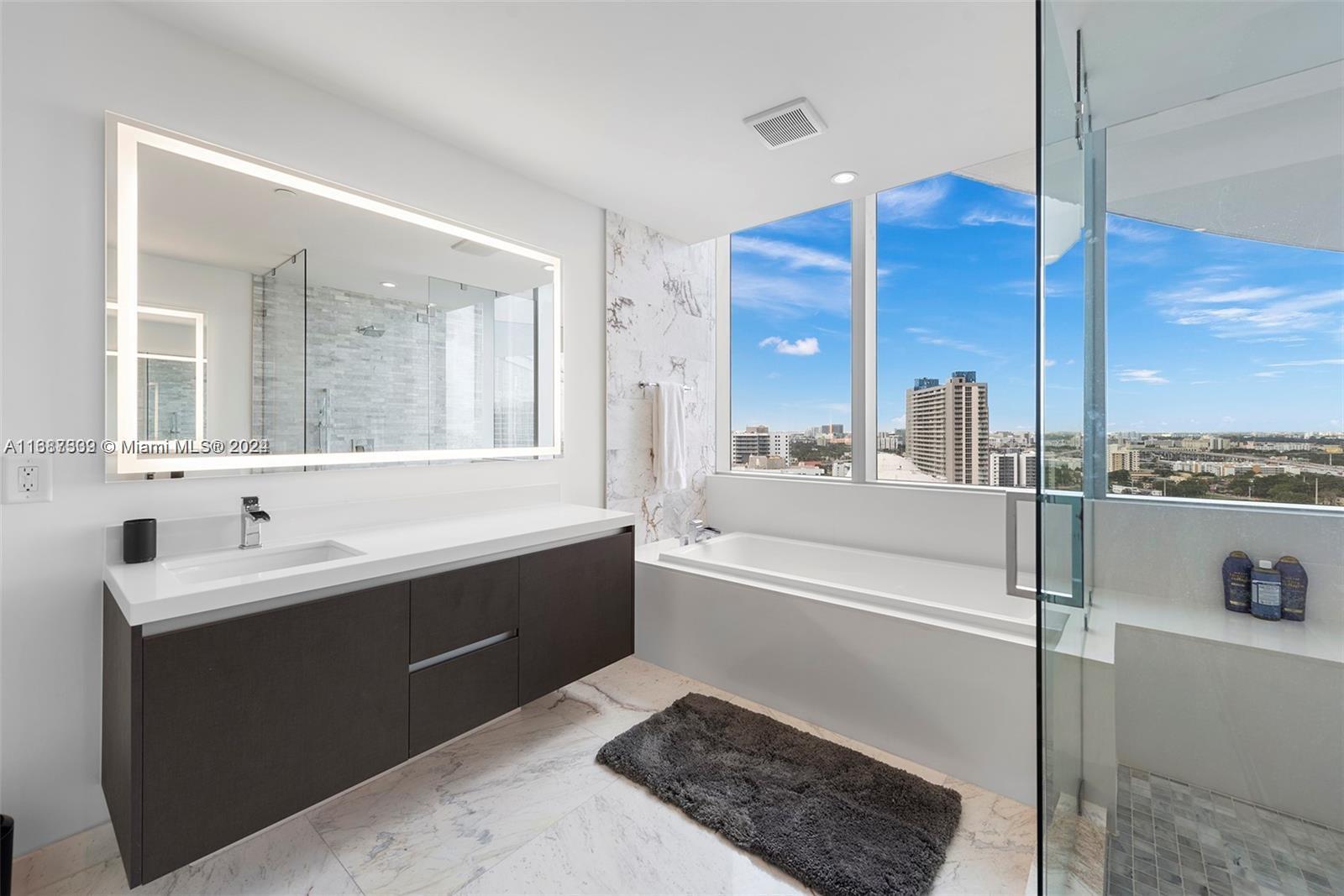 851 NE 1st Ave #1712, Miami FL 33132